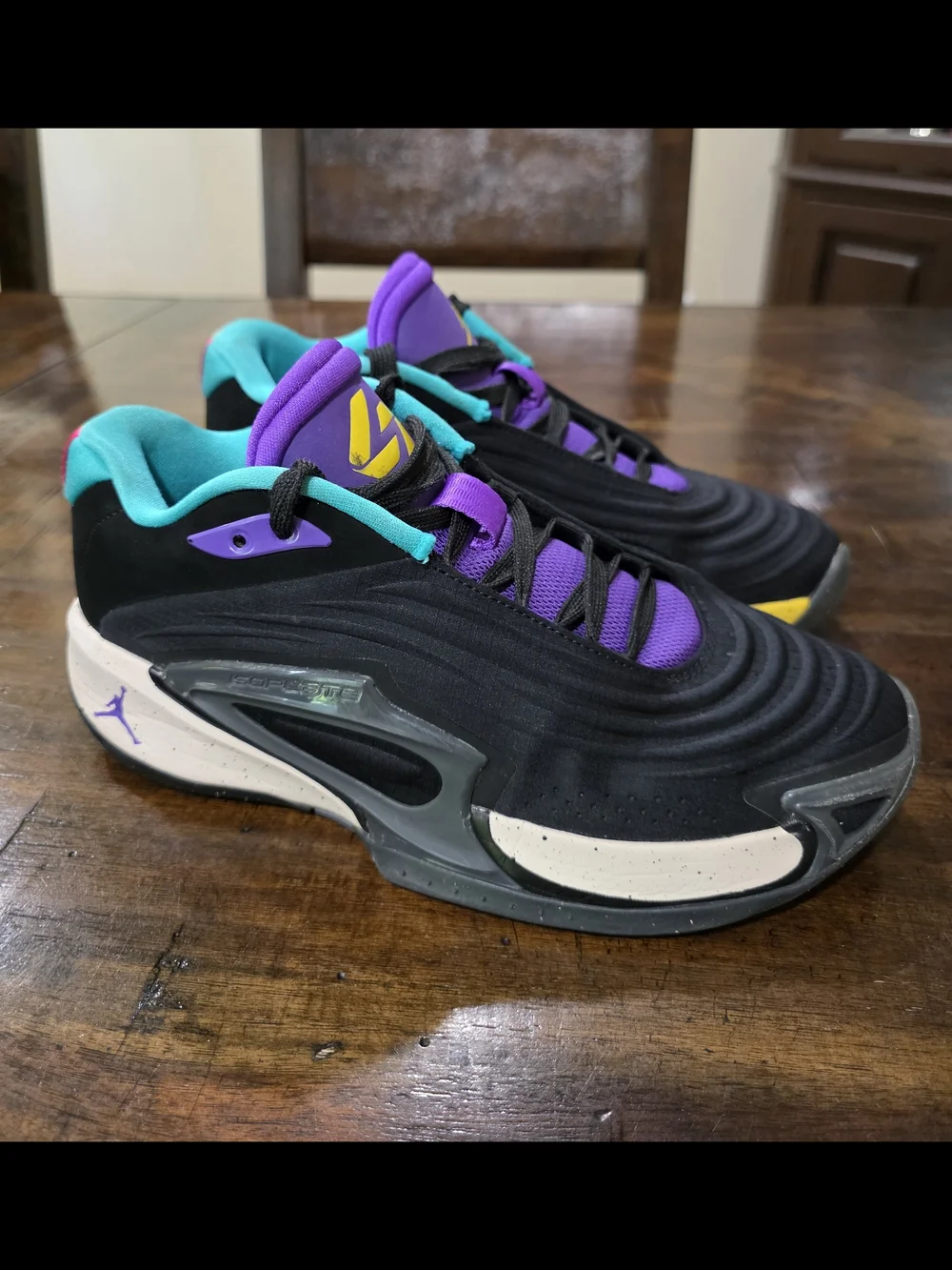 Jordan Luka 3 'Imaginarium' (Black/Hyper Jade/Pink Prime, SKUFQ1284-002 / FQ1285